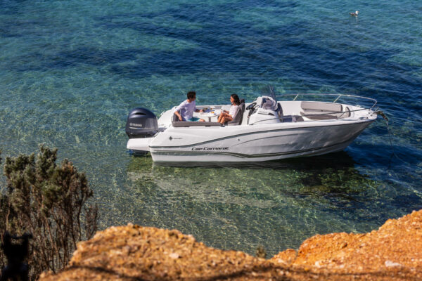 Cap Camarat 650